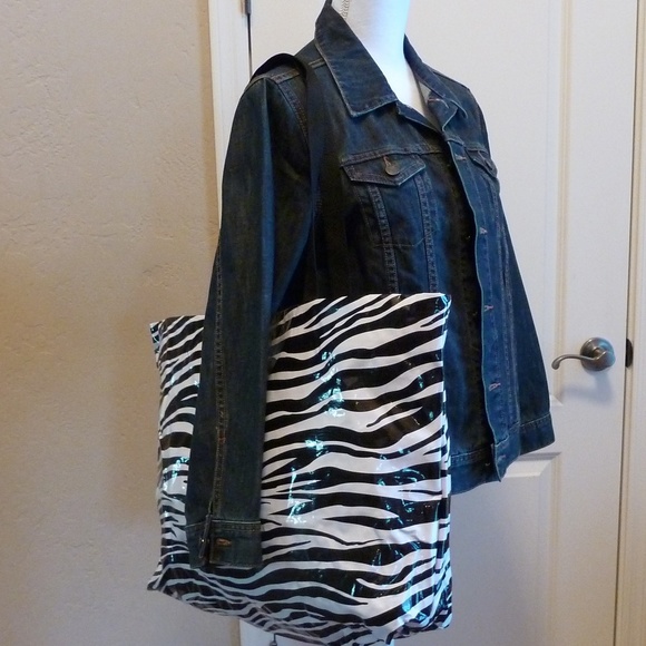 Tote Bag with Removable Clutch New Shopping to Office Versatile - Picture 2 of 8